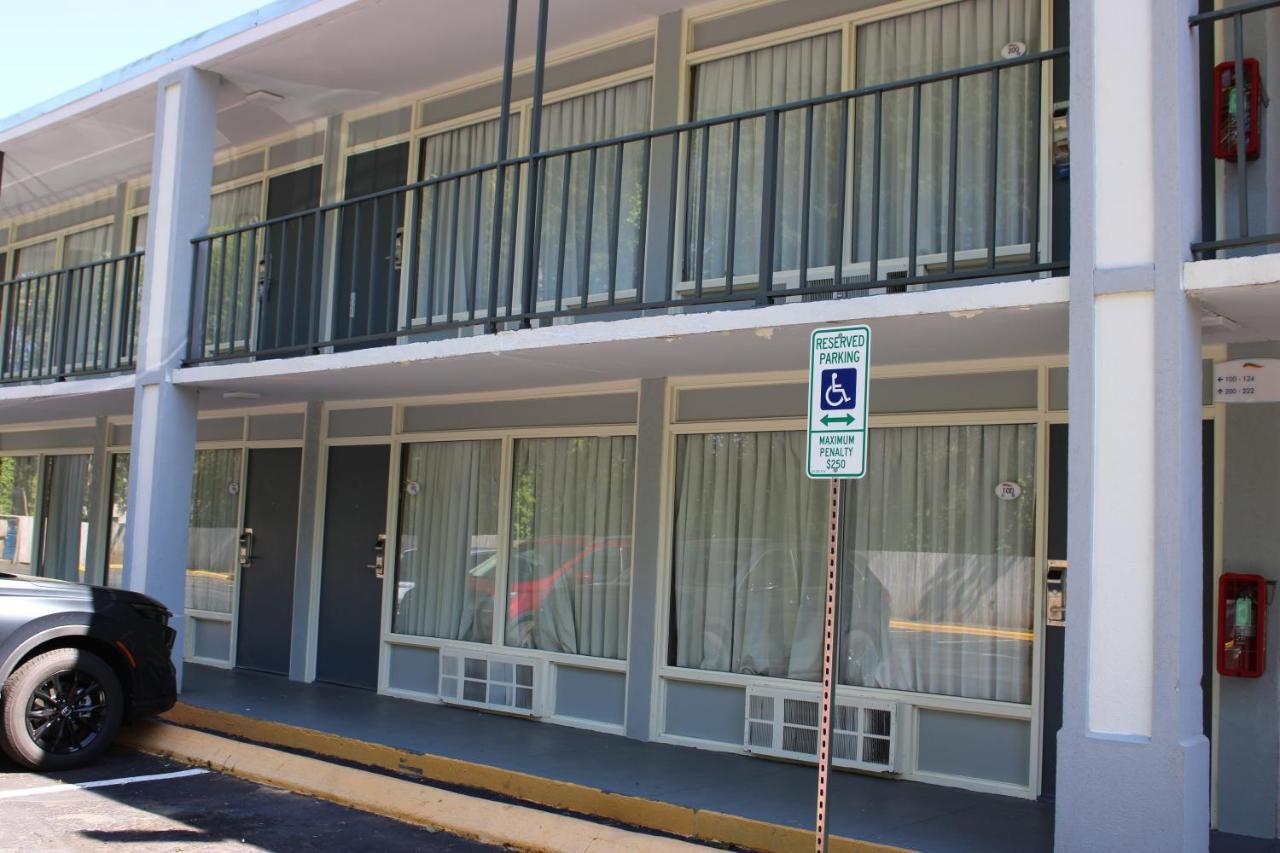Hotel Super 8 By Wyndham Morganton Extérieur photo